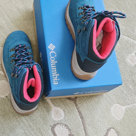 Columbia Teal and Pink Outdoor Boots Nwt - Picture 6 of 8